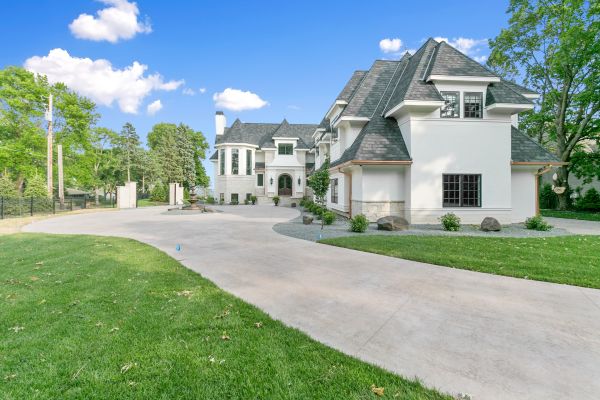 Cost of Concrete Driveway Installation in Santa Monica
