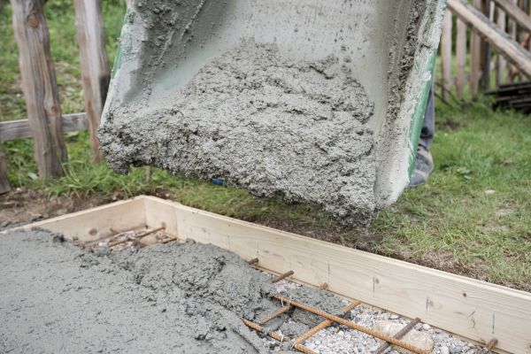 Cost of Yard Concrete Pouring in Santa Monica